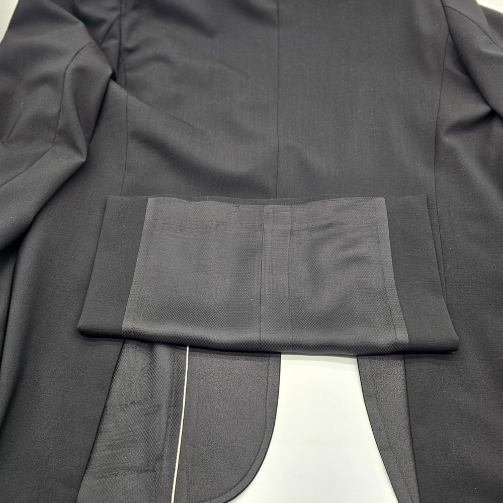 Hugo Boss Men's Two-Button Tuxedo Dinner Jacket Black Size 44L Virgin Wool - Picture 5 of 13